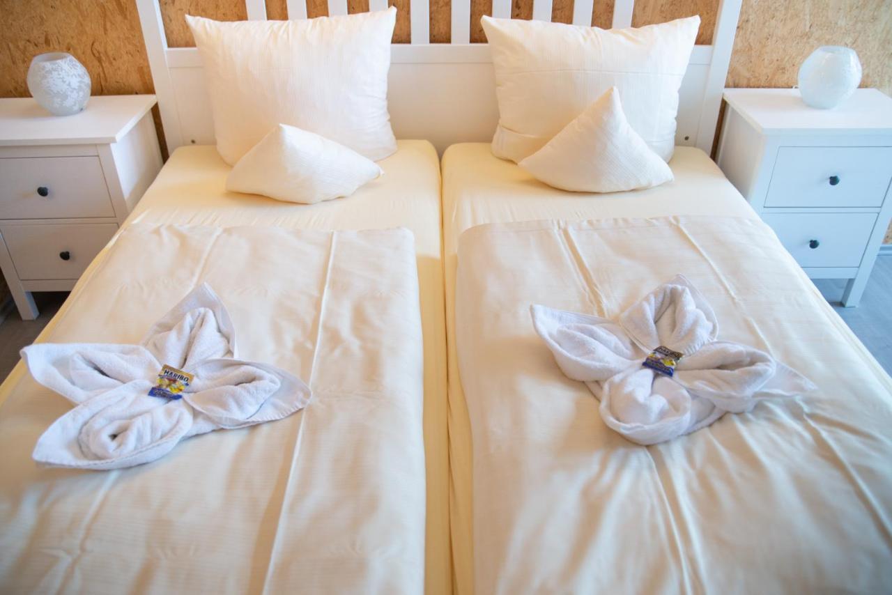 Hotel Vicinity Neubruecke Ngoại thất bức ảnh