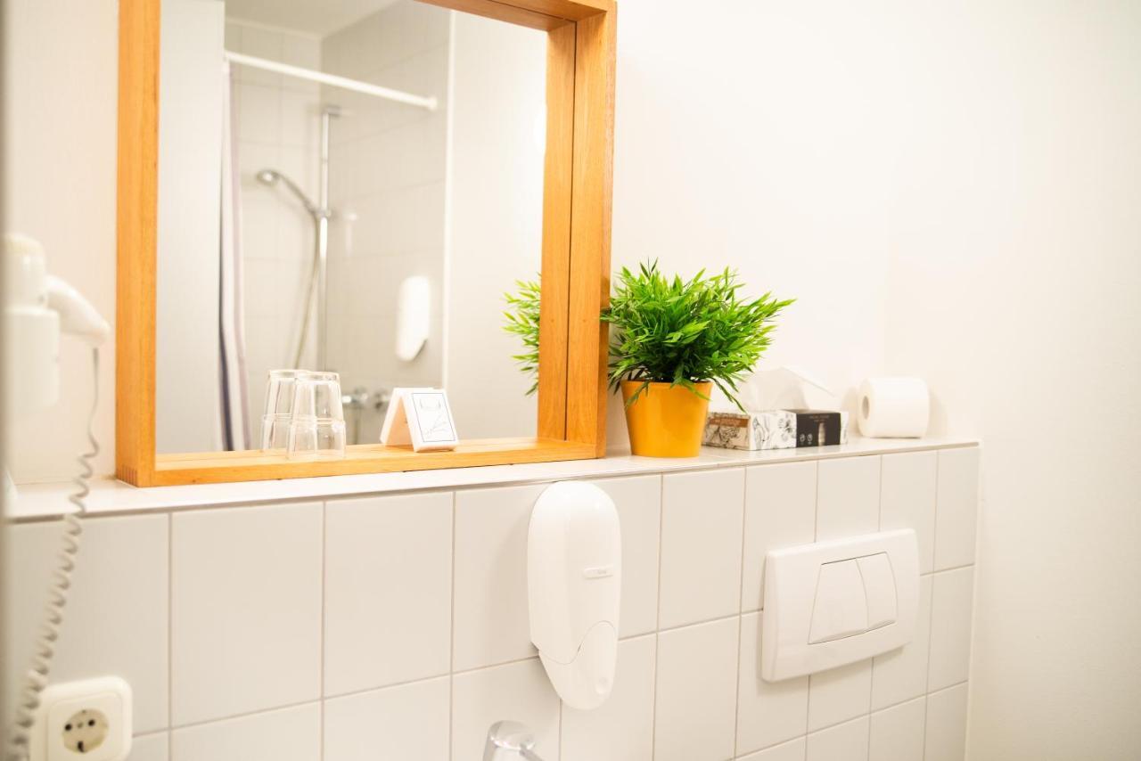 Hotel Vicinity Neubruecke Ngoại thất bức ảnh